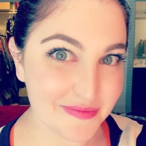 Meet your Posher, Stefanie